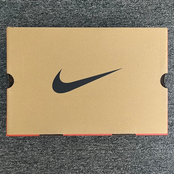 NIKE 2019 Air Jordan 11 Retro Playoffs Bred 9.5 NIB main image 13